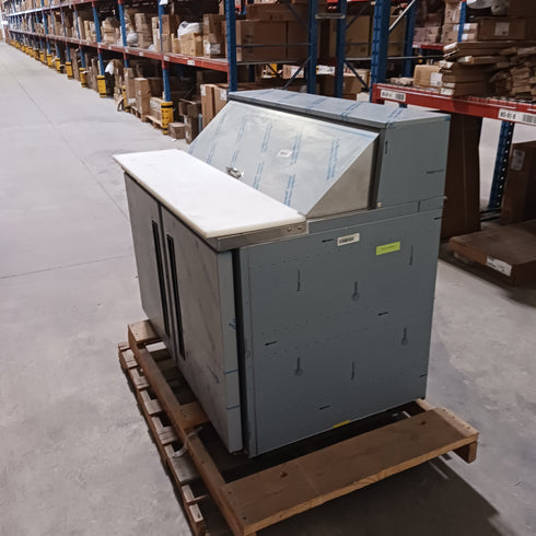 Traulsen CLPT-4812-SD-LR Centerline Double Door Sandwich and Salad Prep Table 48" Refrigerator, SCRATCH & DENT FINAL SALE