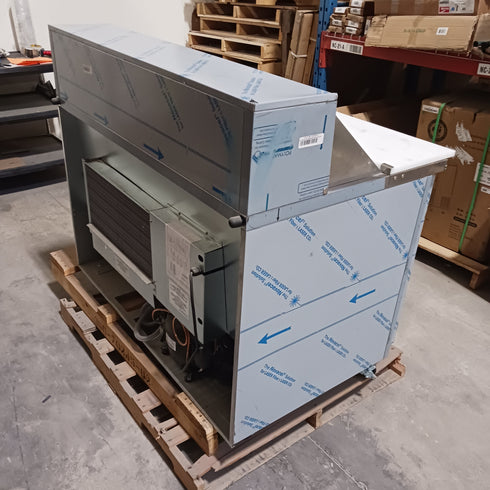 Traulsen CLPT-4812-SD-LR Centerline Double Door Sandwich and Salad Prep Table 48" Refrigerator, SCRATCH & DENT FINAL SALE