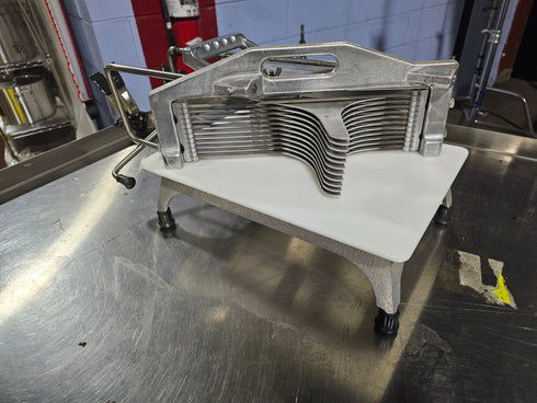 Vollrath | Redco coupe tomate Pro, coupe droite 1/4", 11 lames, ÉGRATIGNURE & BOSSÉ VENTE FINALE