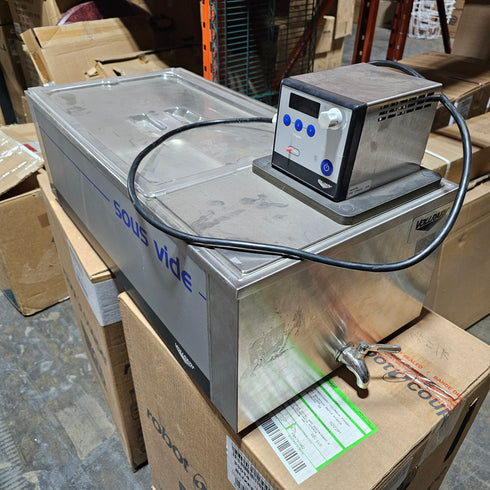 Vollrath 40861 Sous Vide Immersion Circulator Head, Bath & Cover, 120V, SCRATCH & DENT FINAL SALE