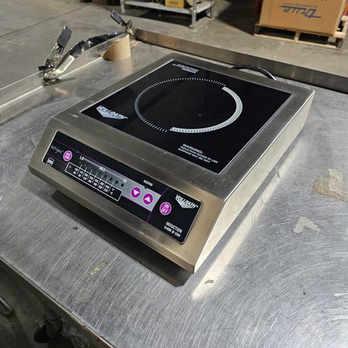 Vollrath 6951020 Commercial Series Countertop Induction Range, 120V, SCRATCH & DENT FINAL SALE