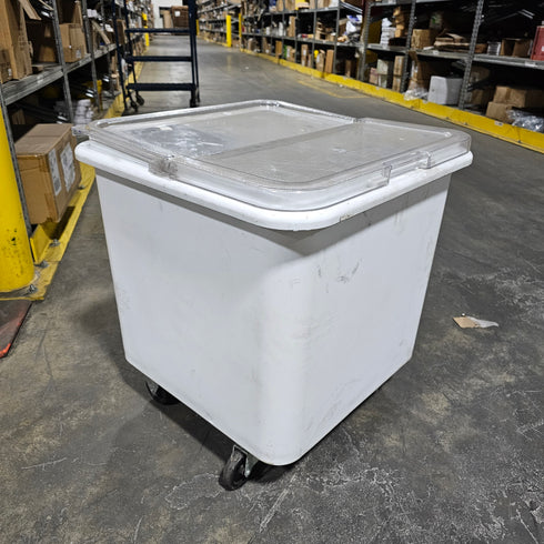 Rubbermaid Flat Top Ingredient Bin, 450 Cup, SCRATCH & DENT FINAL SALE
