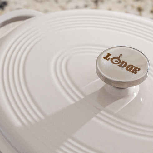 Loge | Cocotte ovale, 7 pintes, fonte émaillée