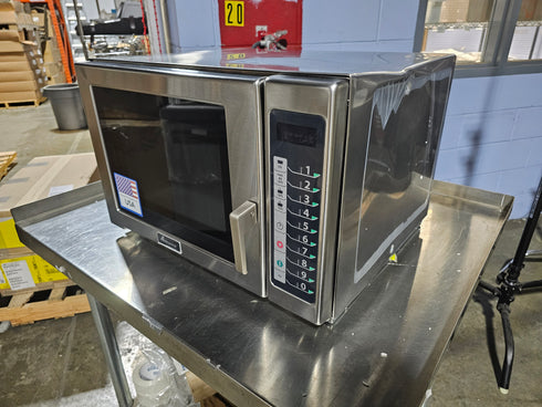 Amana | Four à micro-ondes commercial RFS18TS, 1800 W, 208/240 V, VENTE FINALE SCRATCH & DENT