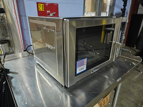 Amana | Four à micro-ondes commercial RFS18TS, 1800 W, 208/240 V, VENTE FINALE SCRATCH & DENT