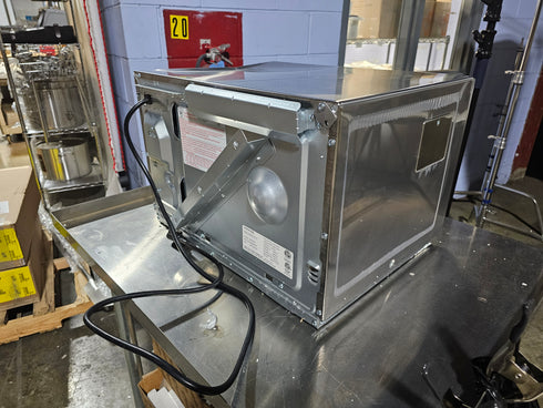 Amana | Four à micro-ondes commercial RFS18TS, 1800 W, 208/240 V, VENTE FINALE SCRATCH & DENT