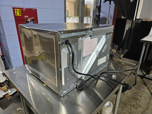 Amana | Four à micro-ondes commercial RFS18TS, 1800 W, 208/240 V, VENTE FINALE SCRATCH & DENT