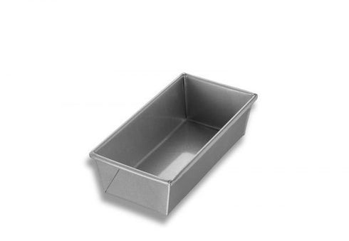 Chicago Metallic Bread / Loaf Pan, 9" x 4 1/2" x 2 3/4"Aluminized Steel