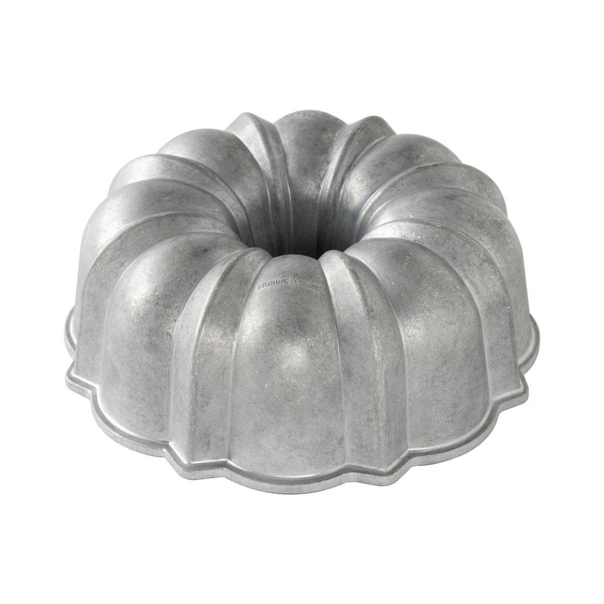 Nordic Ware Original Bundt Pan, 12 Cup, Cast Aluminum, Commercial Fi